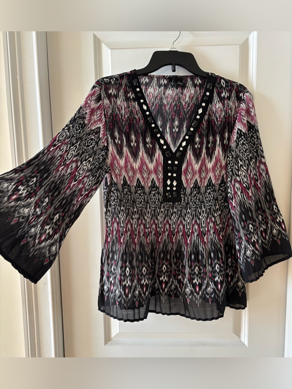 New Directions Women’s Black and Magenta Gem Patterned V-Neck Studded Blouse